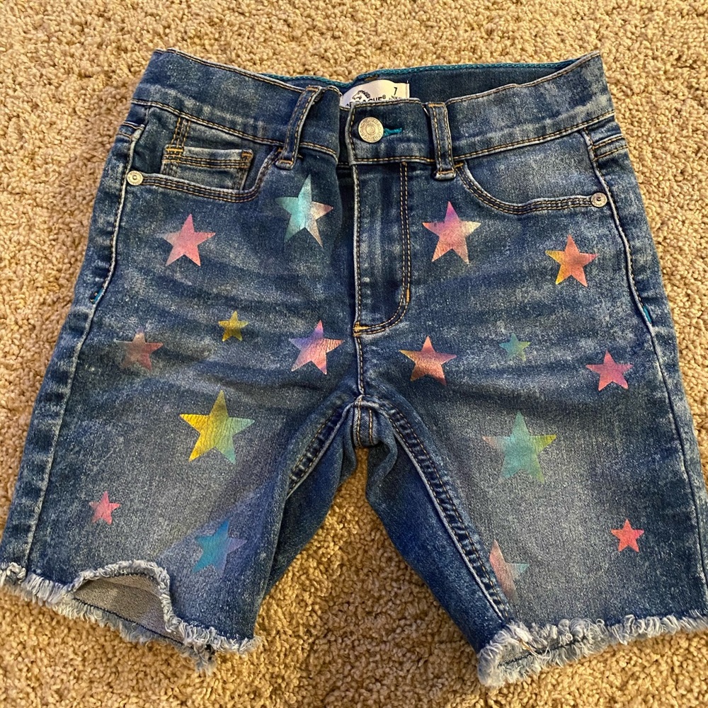 Girls size 7 shorts